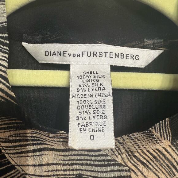 Diane Von Furtensberg Black Palm Print Button Down Blouse Sz 0 - Picture 4 of 9